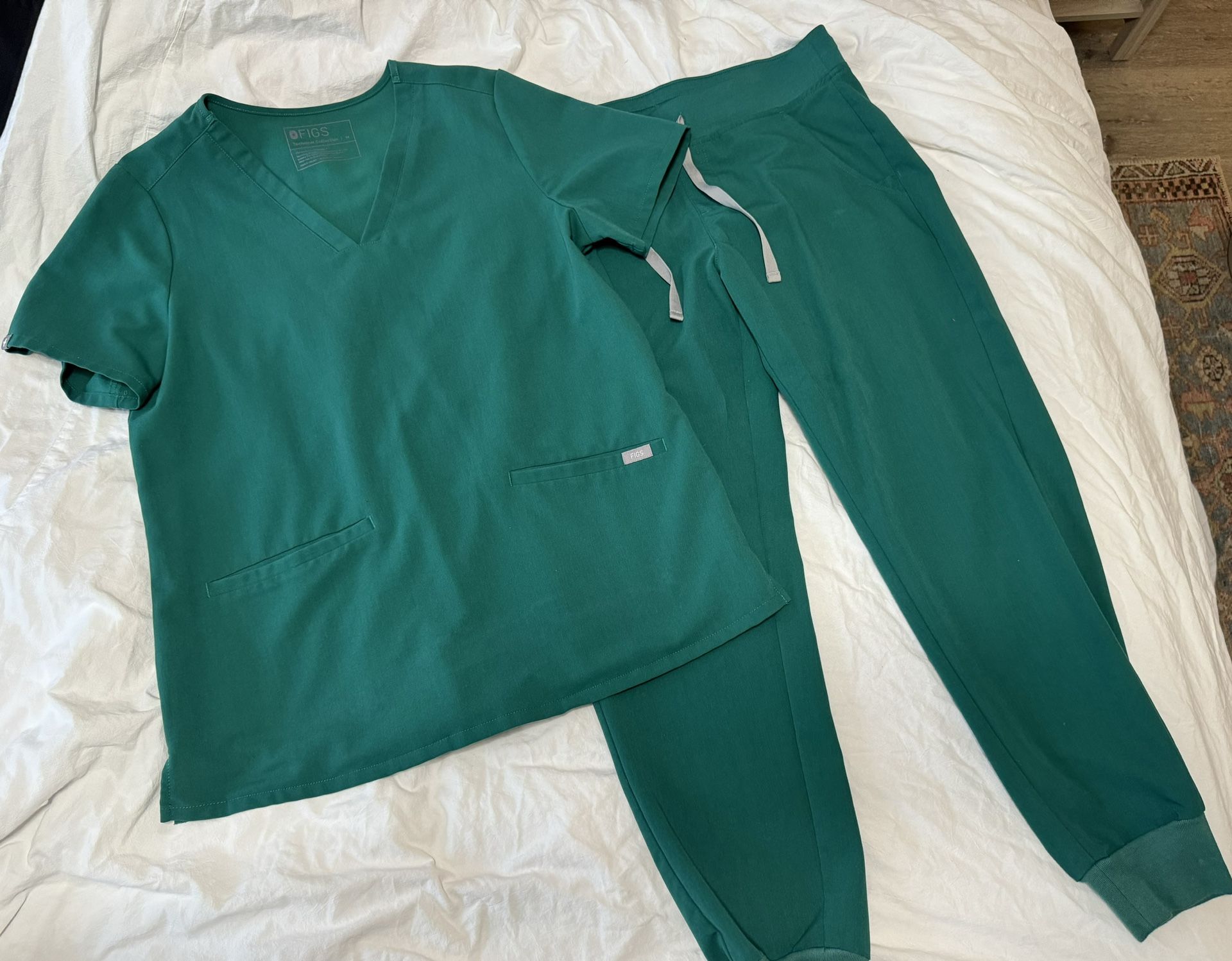 Figs First Set Figs scrub set for Sale in Rancho Cucamonga, CA - OfferUp