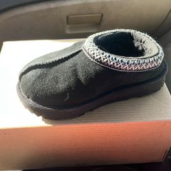 Boy Uggs  Size 10c