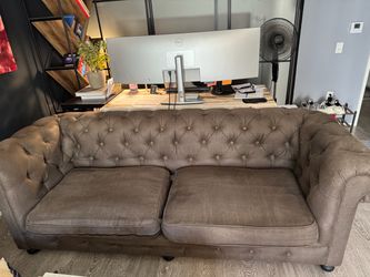Restoration hardware fabric tufted couch