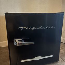 Frigidaire mini fridge