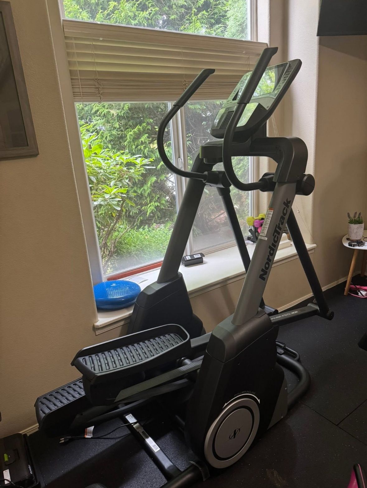 NORDICTRACK ELLIPTICAL
