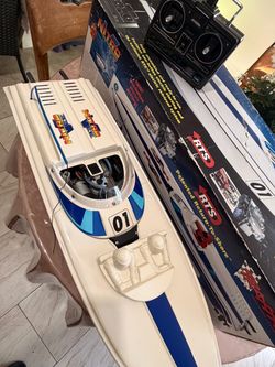 Nitro Vee Traxxas boat