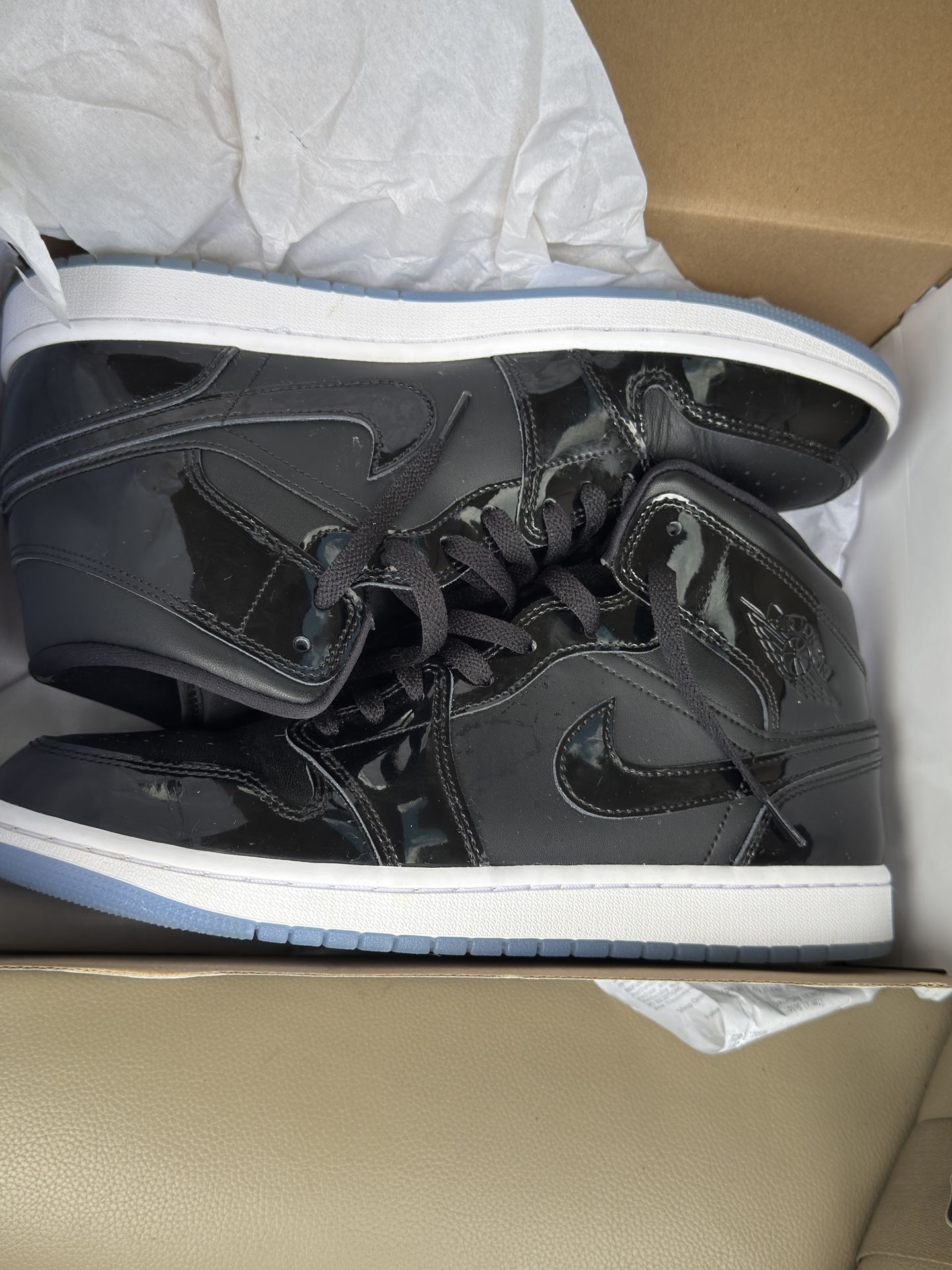 Jordan 1 Mid SE Size 11