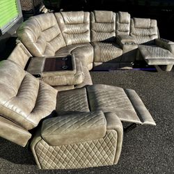 FREE DELIVERY 🚚 AND INSTALLATION - BRAND NEW 🆕 IN 📦 GRAY LEATHER POWER RECLINER 3-PCs SECTIONAL
