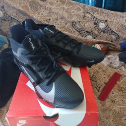 New Nike Alpha Menace 4 Elite