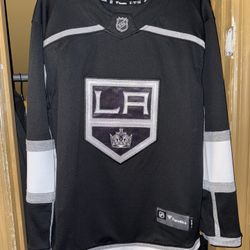 Fanatics NHL Breakaway Los Angeles Kings Home Hockey Jersey Mens Size XS BR NW