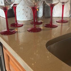 Wine Glasses Set - holiday & Christmas Themed Glasses