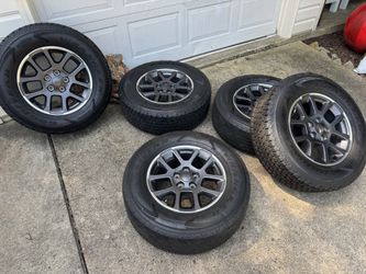 Jeep Wrangler Rim & Tire Set