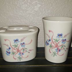 X2 VINTAGE 1988 CBK LTD PINK BABY BLUE FLORAL RIBBON BOW BATHROOM TOOTHBRUSH HOLDER CUP SET