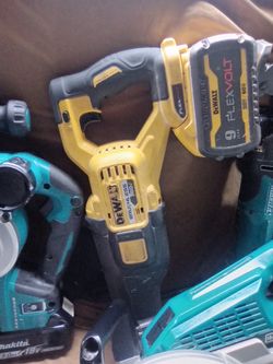DeWalt Brushless Sawzall With DeWalt Flex Bolt 60 Watt