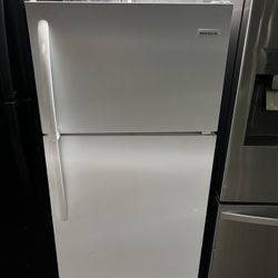 Frigidaire 14 Cu Ft Top Freezer Refrigerator Apartment Size 