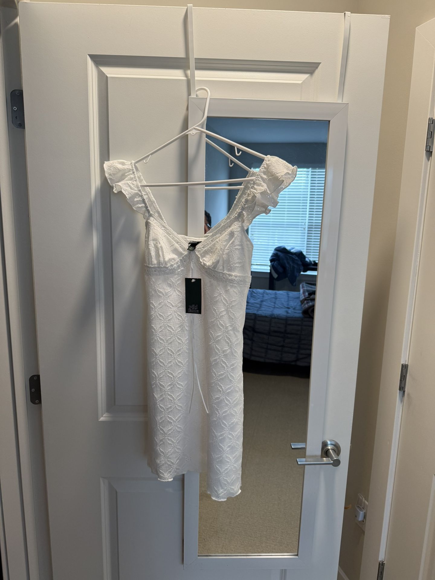 White Womens short sleeve dress-Xs NWT