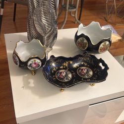 Antique Blue Bowl And Serving Tray Set 