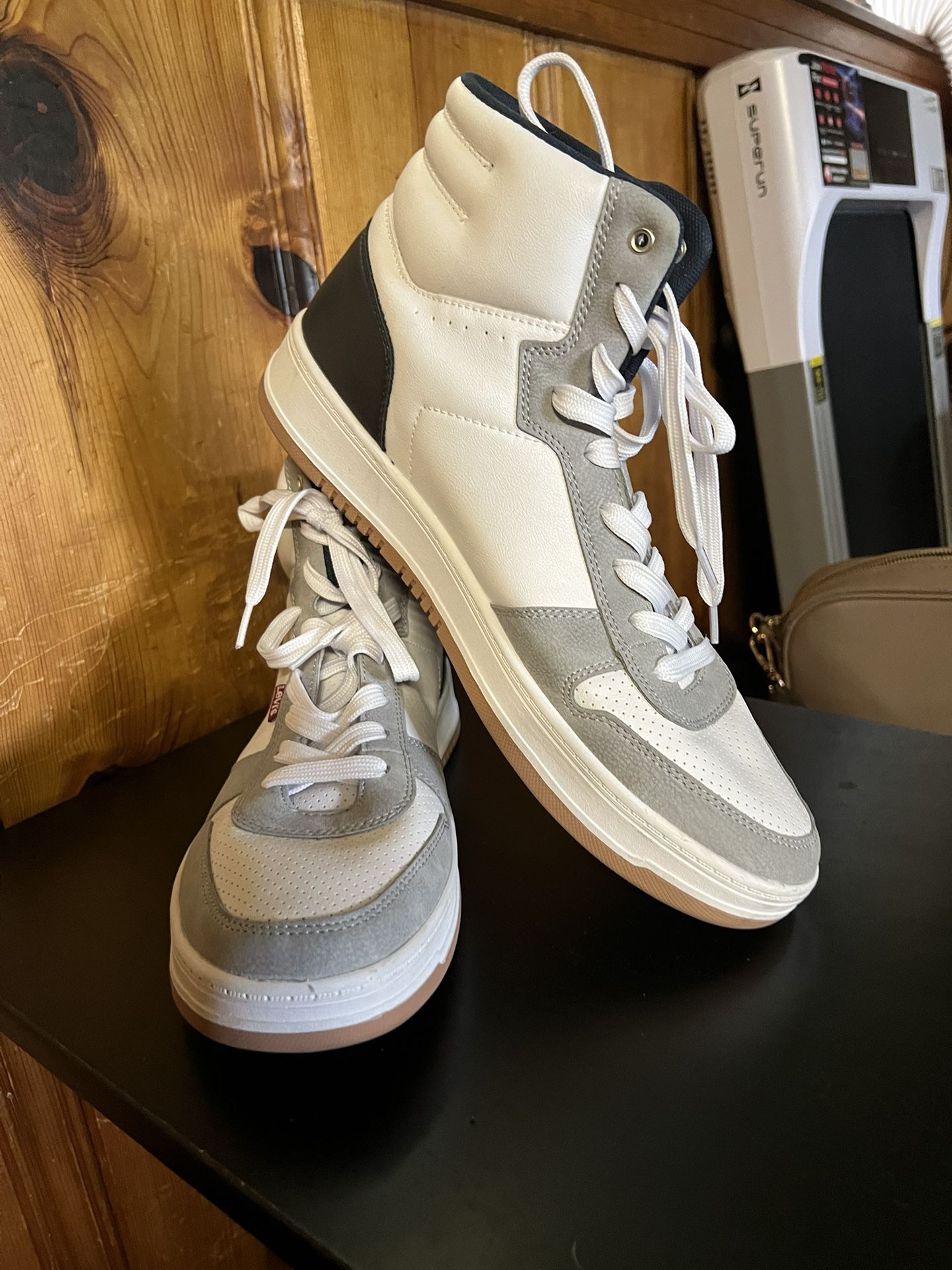MEN'S LEVIS DRIVE HI SNEAKERS SIZE 12