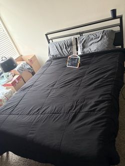 Bed & frame for sell in Katy