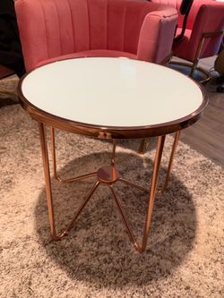 Round coffee table / rose gold