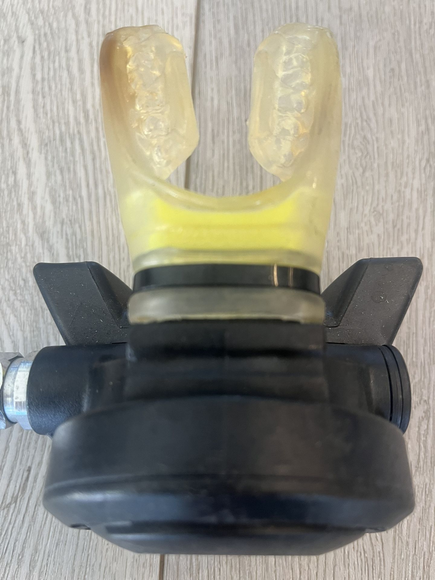 Vintage US DIVERS primary 1st stage FOR SCUBA DIVING