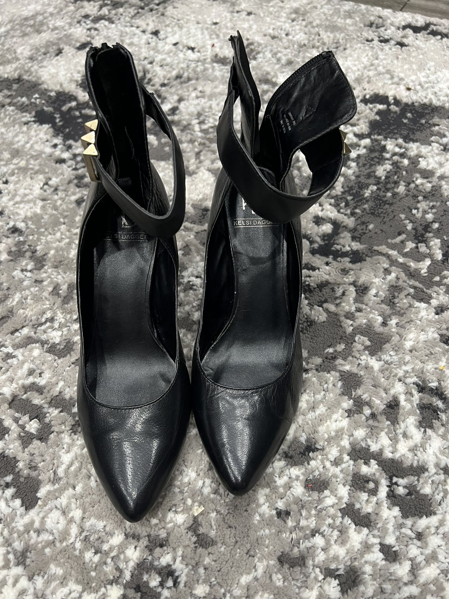 Kelsi Dagger leather woman heels size 9