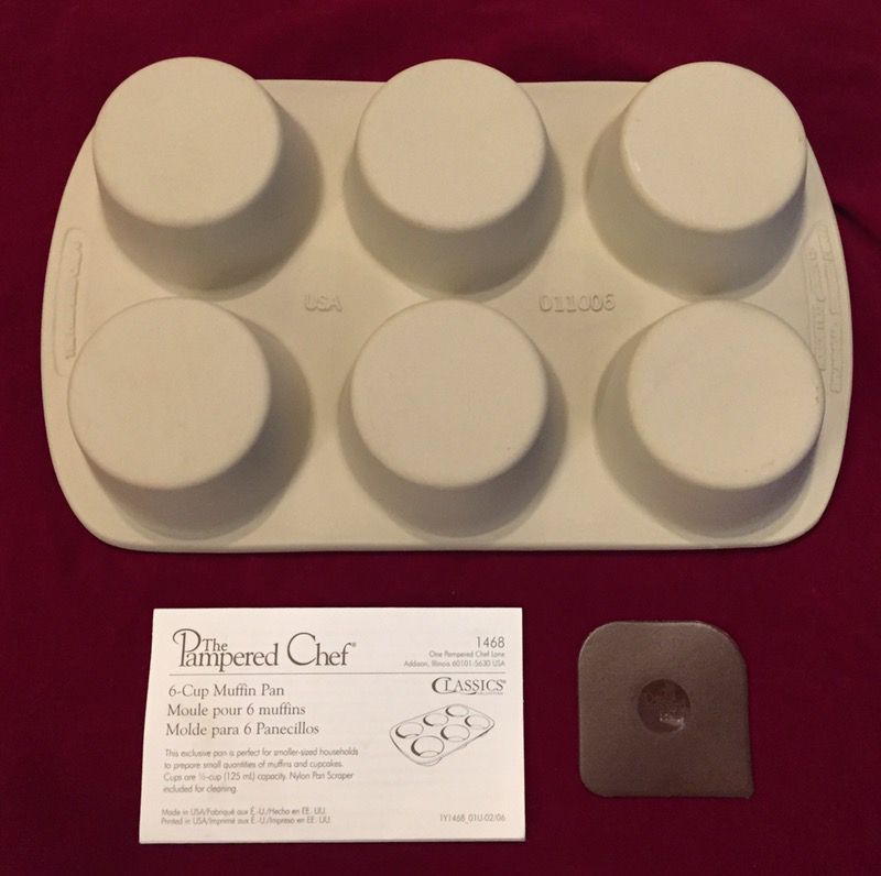 LTB Pampered Chef stone muffin pan - Miscellaneous Items - Dryden