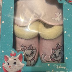 Disney Marie “Aristocat” Slippers , Women’s Size 8