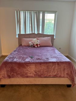 Pink queen bedframe