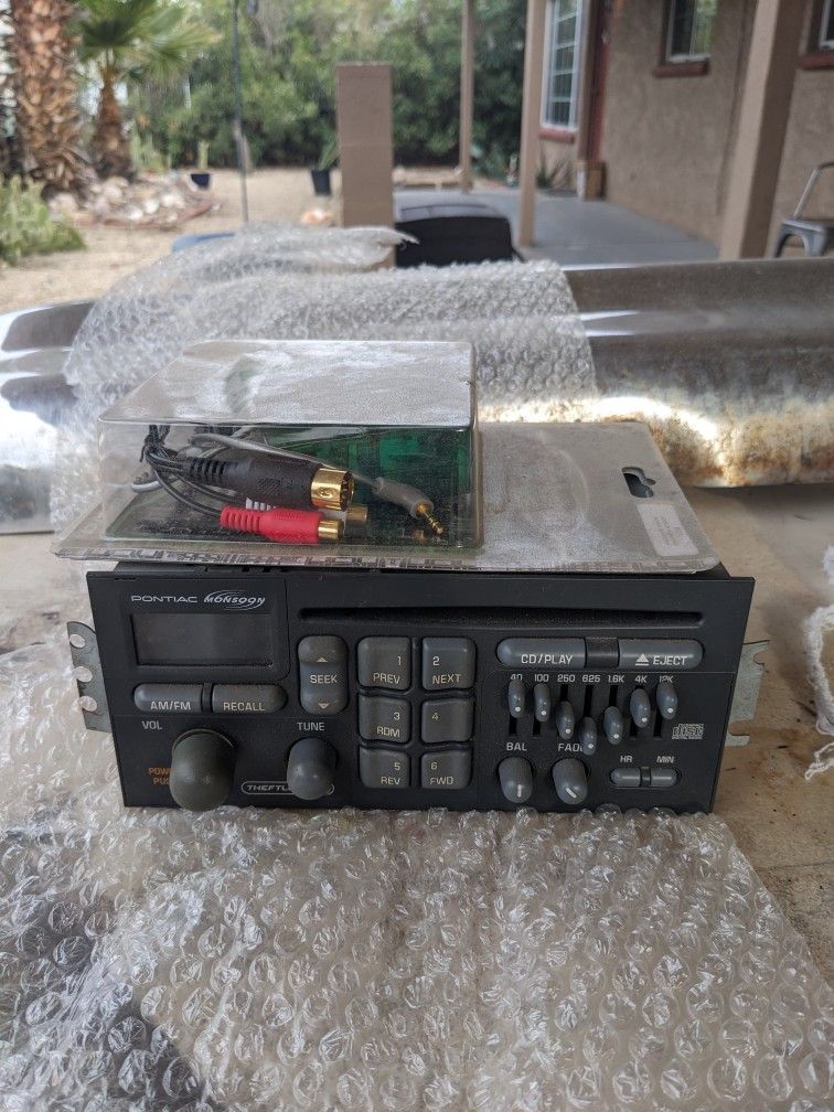2001 Pontiac GM Delco Monsoon Radio/CD Player
