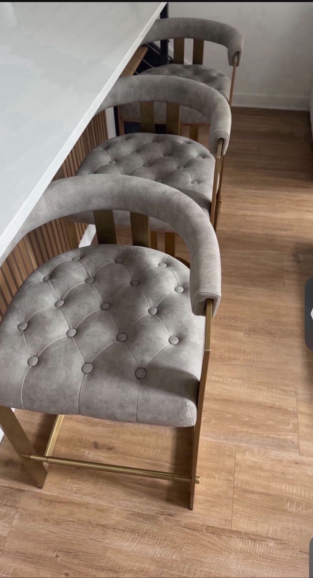 Like New premium Barstools