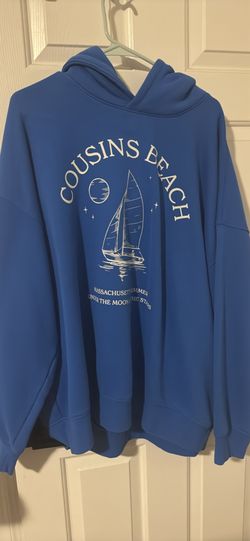 American Eagle x The Summer I Turned Pretty hoodie features a white sailboat graphic