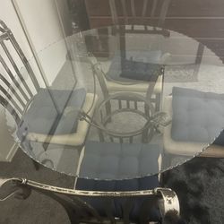 Dining room table