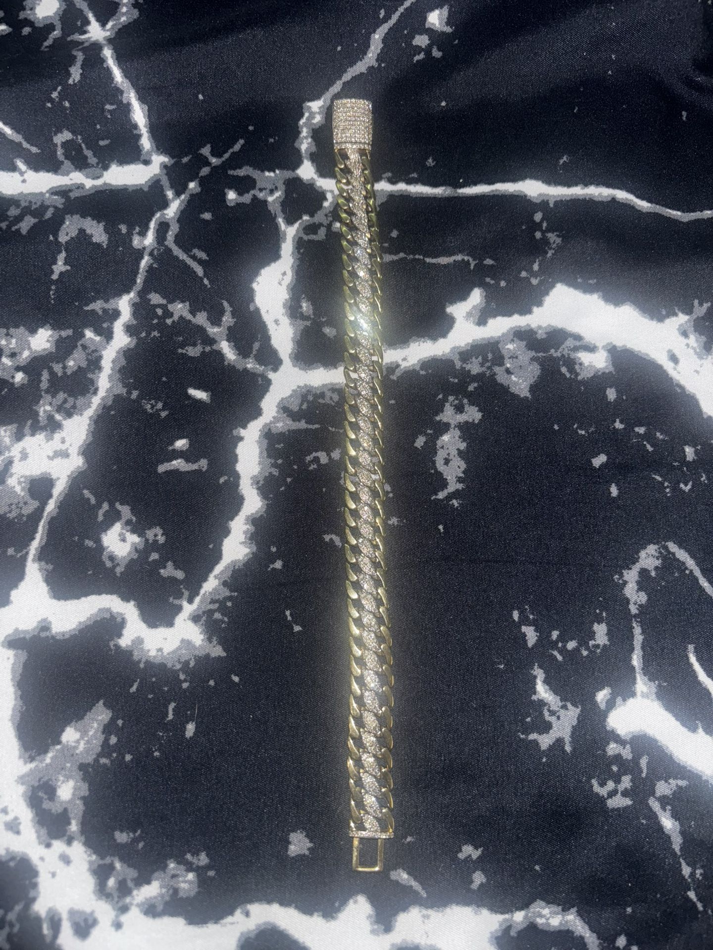 5CT 10k Gold Men’s Diamond Curb Link Chain Bracelet