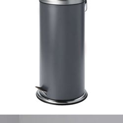 8 Gallon Trash Can