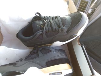 Size 9 men shoe