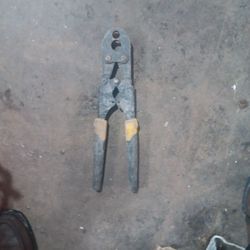 In Good Shape PEX Crimpers Half Inch And 3/4