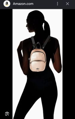 mini bolso tipo mochila de cuero Ros Gold de la marca Adidas Originals. 