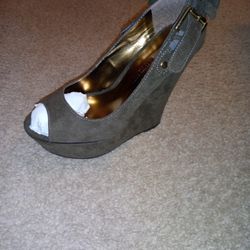 Just Fabulous Brown Wedges Size 6