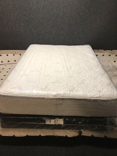 New Plush Top Sealy Queen Size Mattress