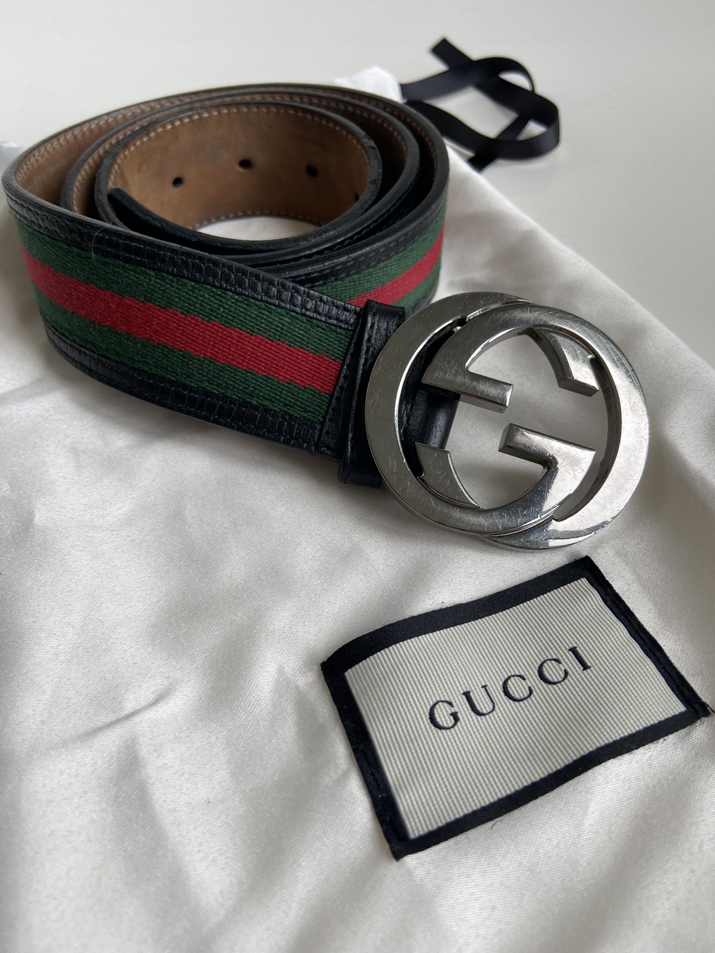 Gucci leather belt + dust bag