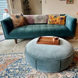 Article MCM Velvet Couch