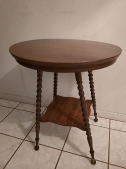 Table Round Side Table Parlor Table Antique Vintage Quartersawn Oak Wood End Table Circle