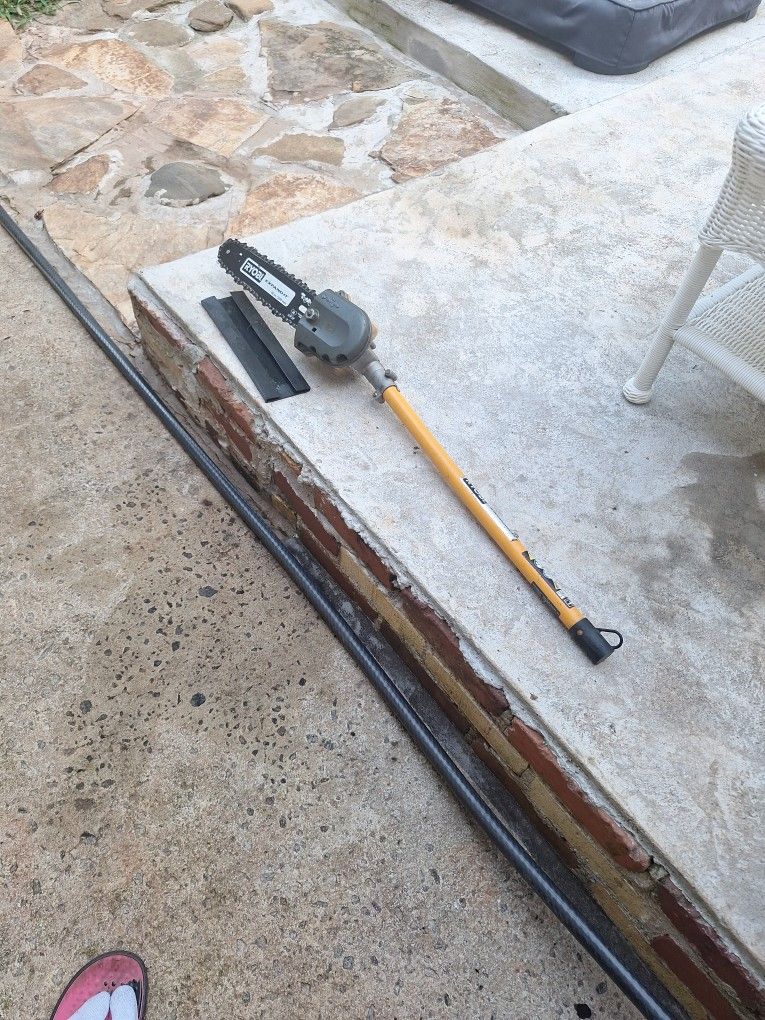 Customer Reviews for RYOBI Expand-It 10 in. Universal Pole Saw Attachment