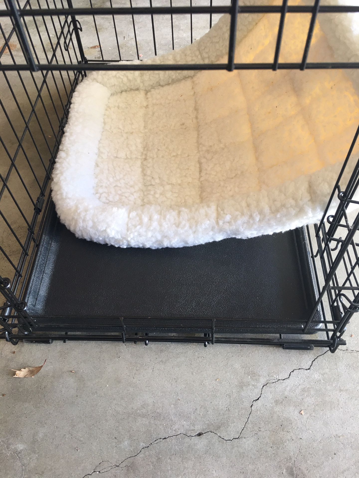 Small To Medium Size Dog Kennel