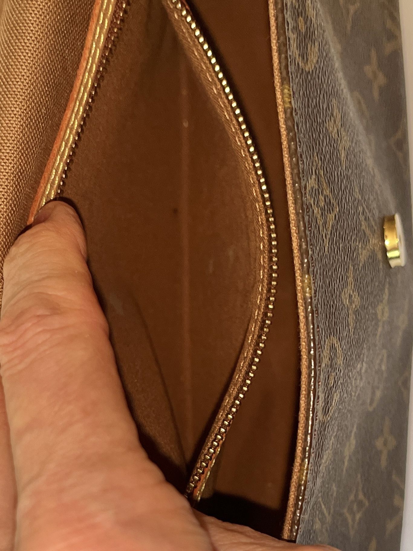 Louis Vuitton Mini LOOPING handbag Brown, Monogram M51147