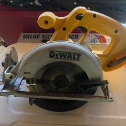 Dewalt 18V 6 1/2” Circular saw