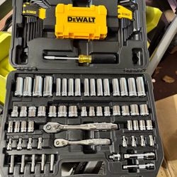 DEWALT 1/4 in. x 3/8 in. Drive Polished Chrome Mechanics Tool Set (108- Piece