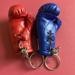 Two Everlast Key Chains