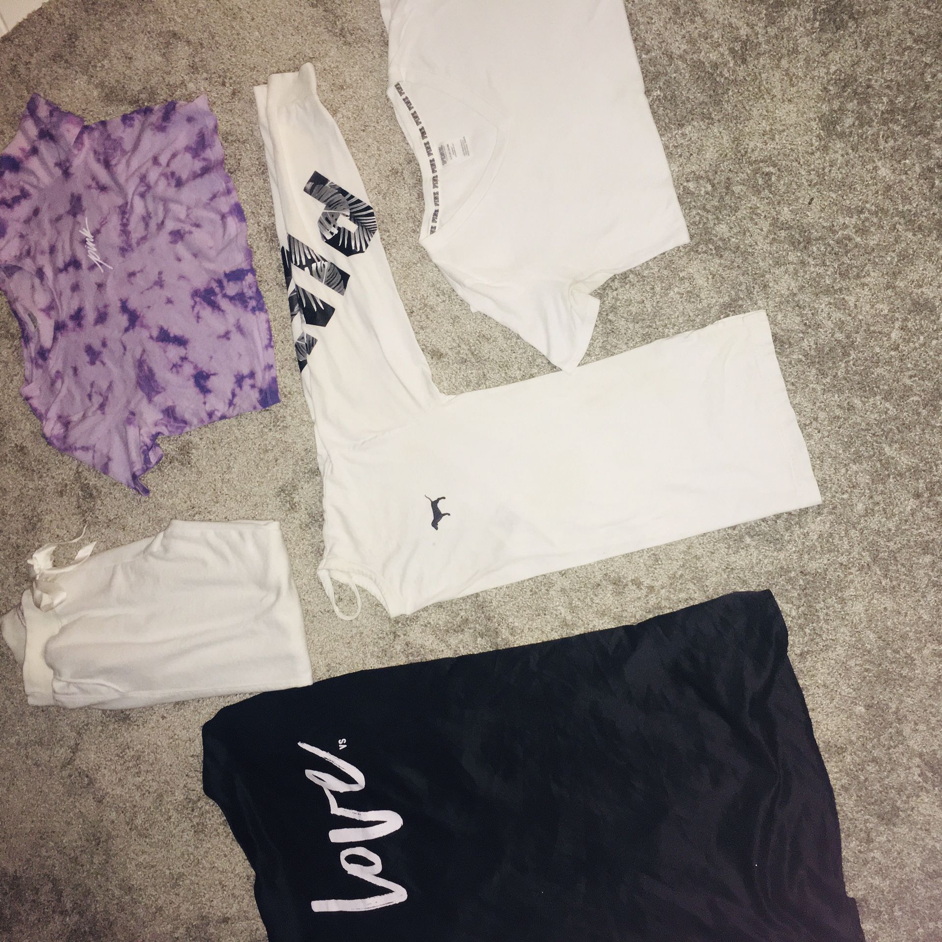 Vs Pink lot