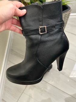 Andrea Boots