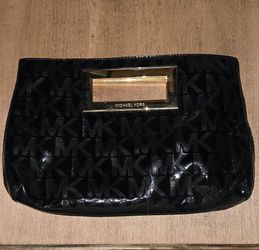 Michael Kors Berkley Black Patent Signature Monogram Clutch Bag