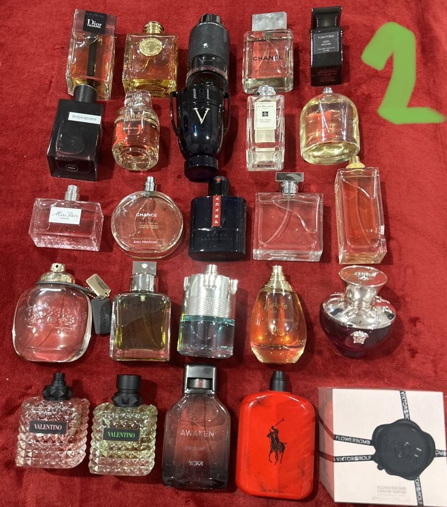 Perfume Dior , Burberry , Moncblanc , Chanel , Ysl , Givenchy , Invictus , Jo Malone , Miss Dior , Prada , Ralph Laurent , Coach