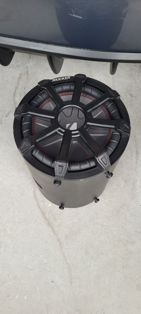 2 10 Inch Kicker Comp R